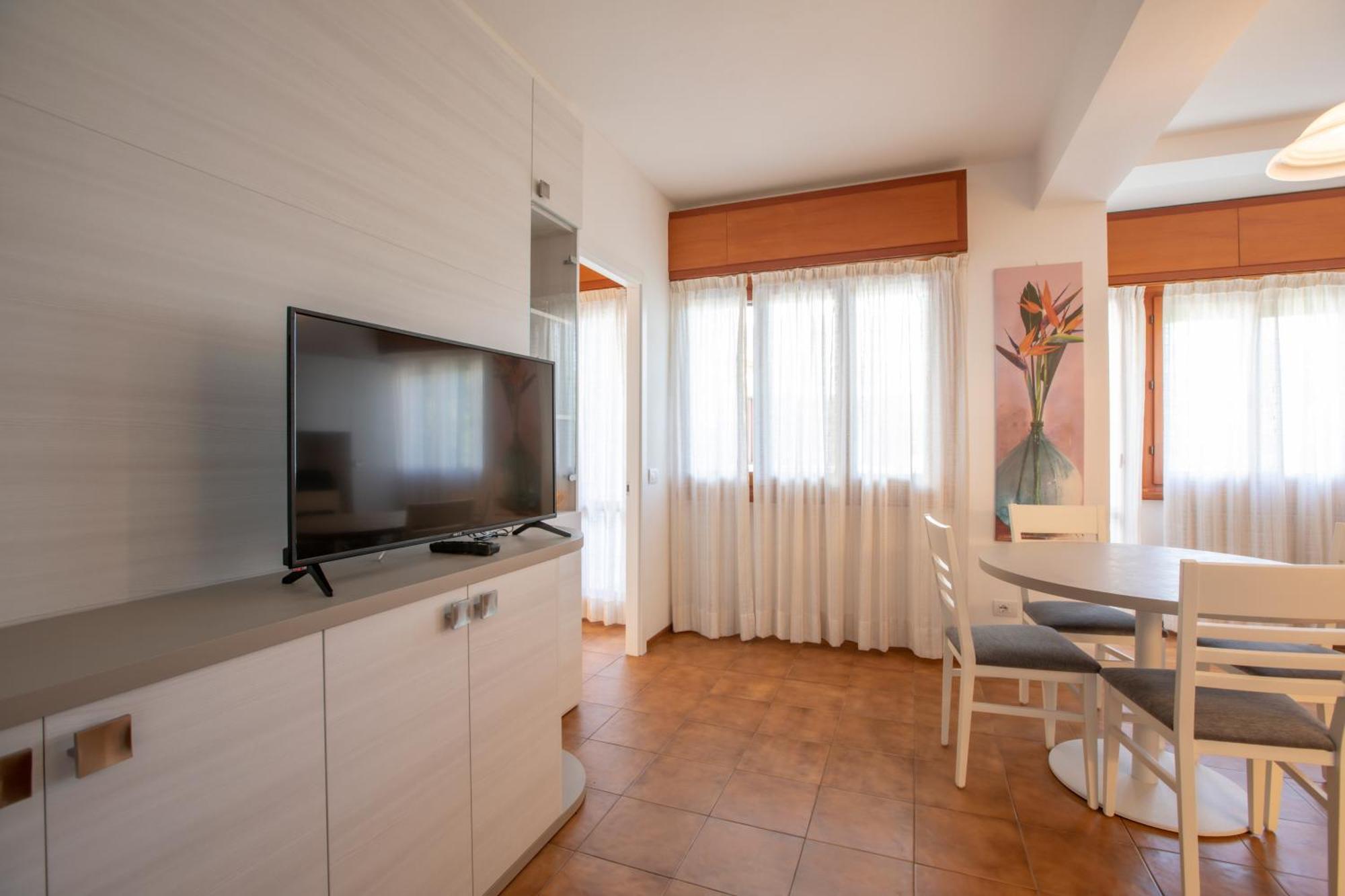 Residence Piccolo Milano Marittima Exteriör bild