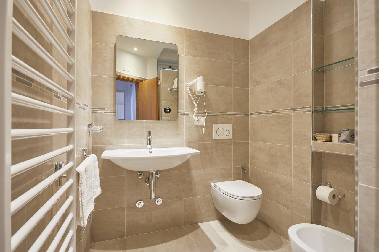 Residence Piccolo Milano Marittima Exteriör bild